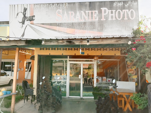 SARANIE PHOTO
