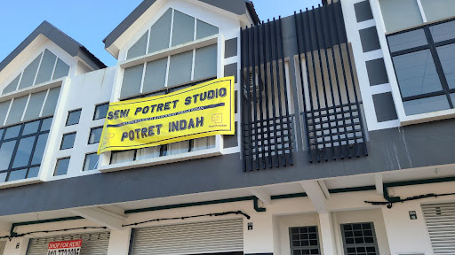 Seni Potret Studio