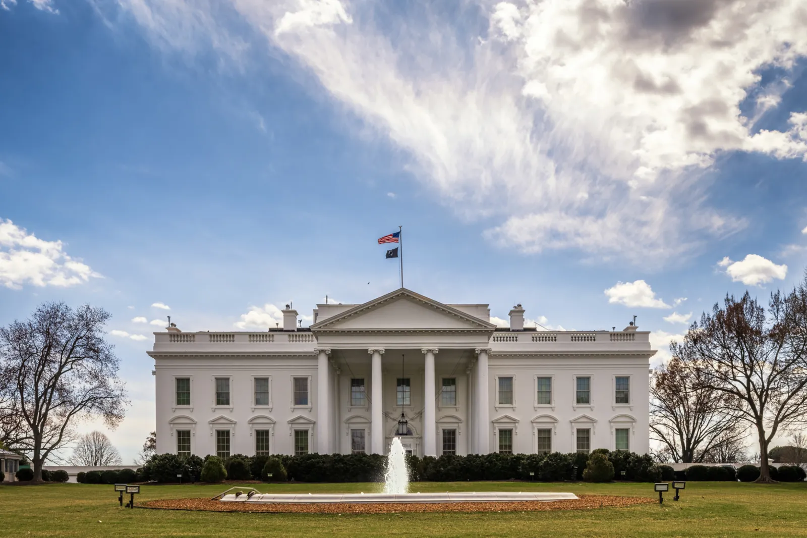 Ulasan White House Photocom Enterprise: Kualiti, Harga & Perkhidmatan Terbaik