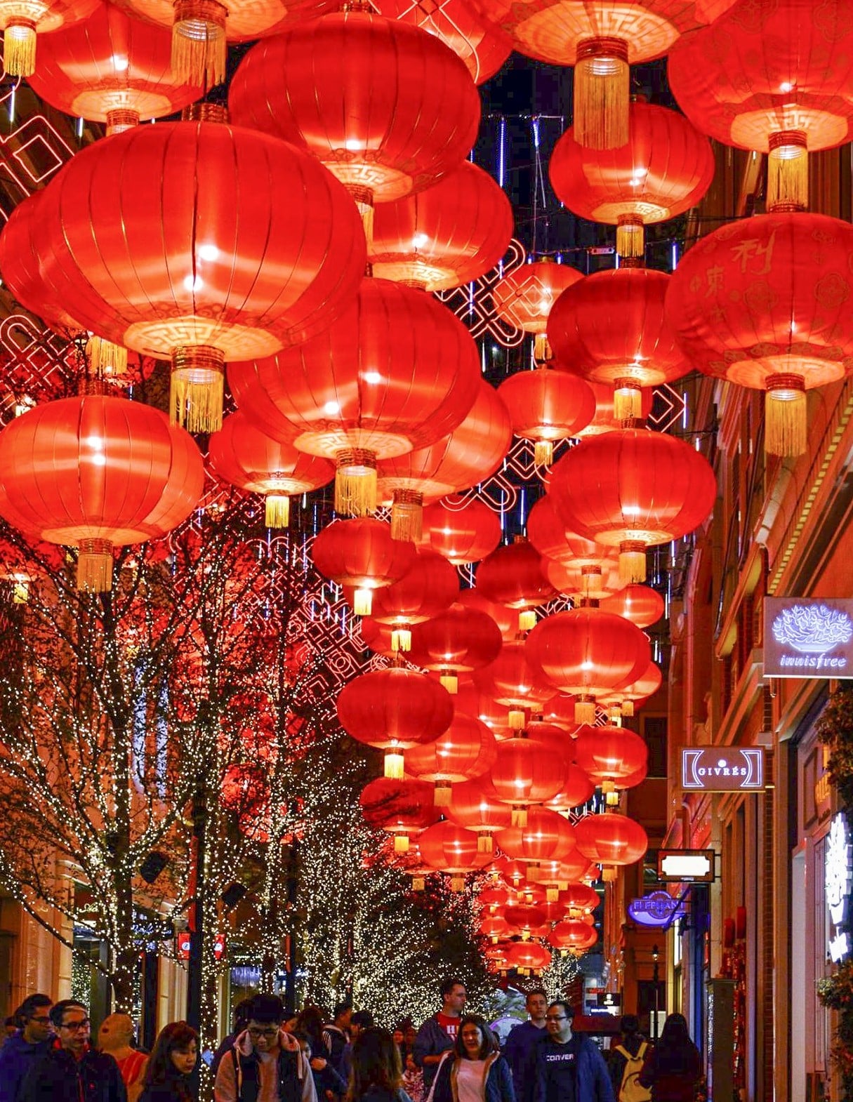 Foto Warna Hong Kong: Pendapat & Pandangan Menarik